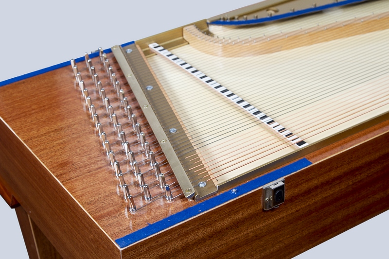 Фото ПКМИ ФОНДА П.И.ЧАЙКОВСКОГО Гусли клавишные “Садко”; “Былина”