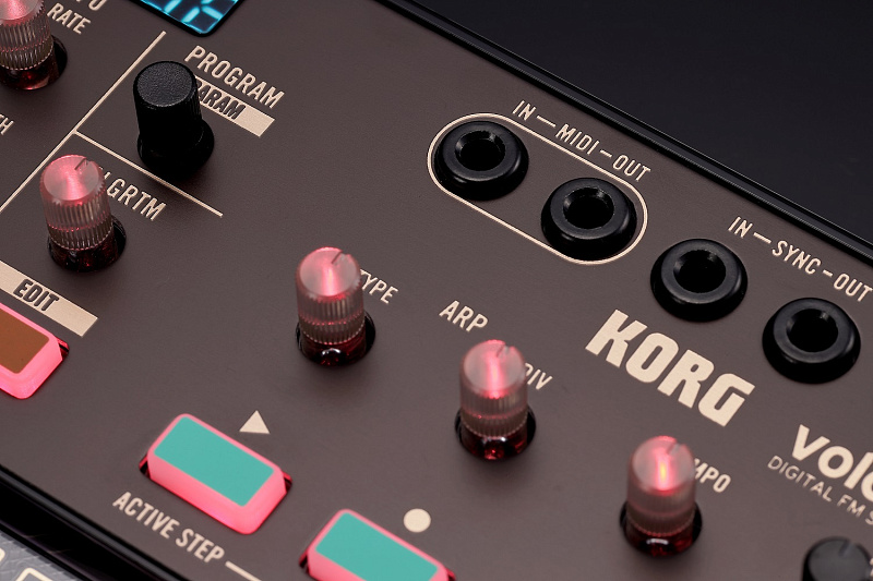 Фото FM-синтезатор KORG Volca FM2