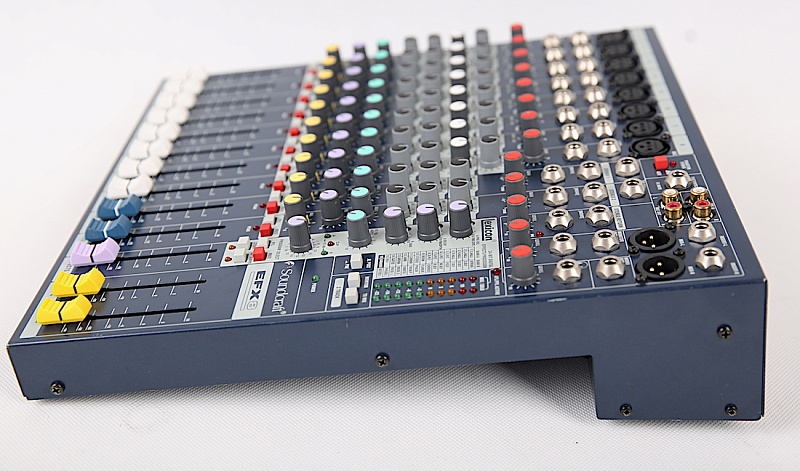 Фото SOUNDCRAFT EFX8
