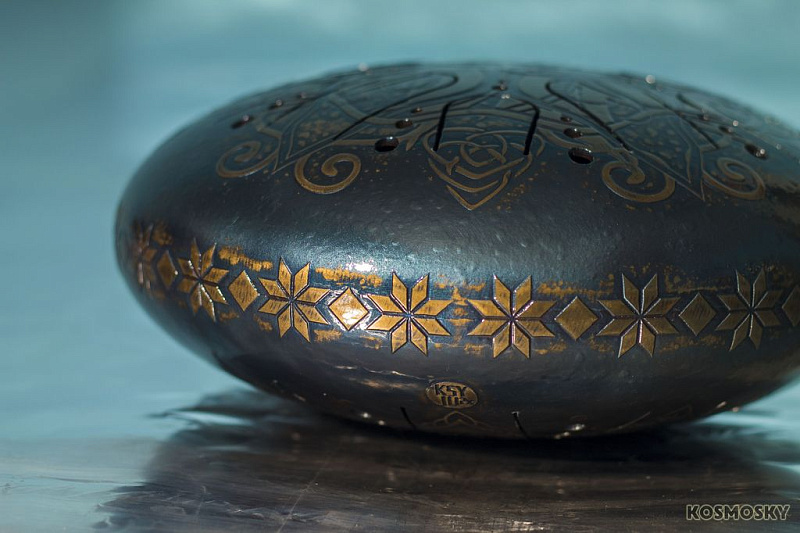 Фото KSY.30.C.e.1-2x Глюкофон 30см, полукруглые лепестки, двусторонний, гравировка "Триксель", Kosmosky