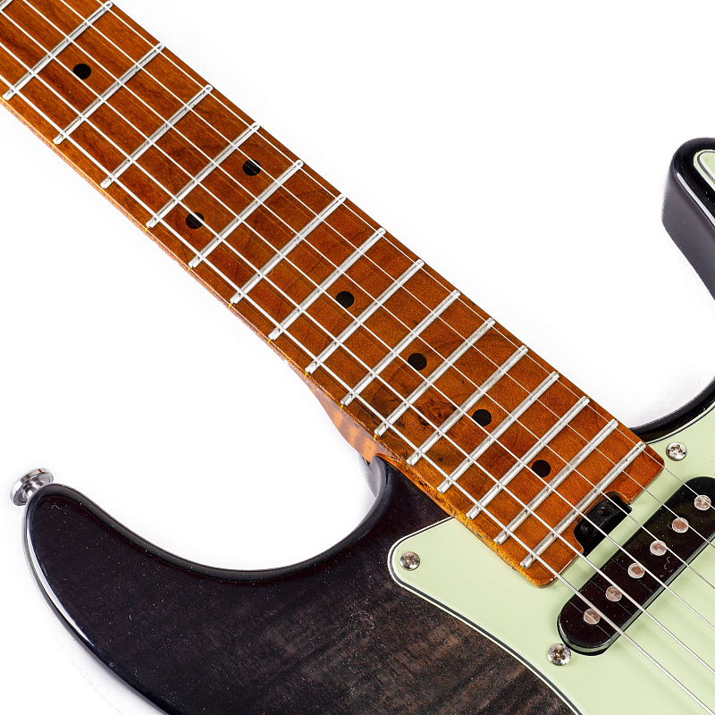 Фото Электрогитара EART NK-C3 Trans Black