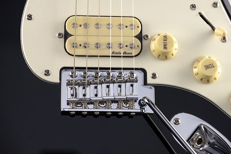 Фото Электрогитара Bosstone SEG-04 BK