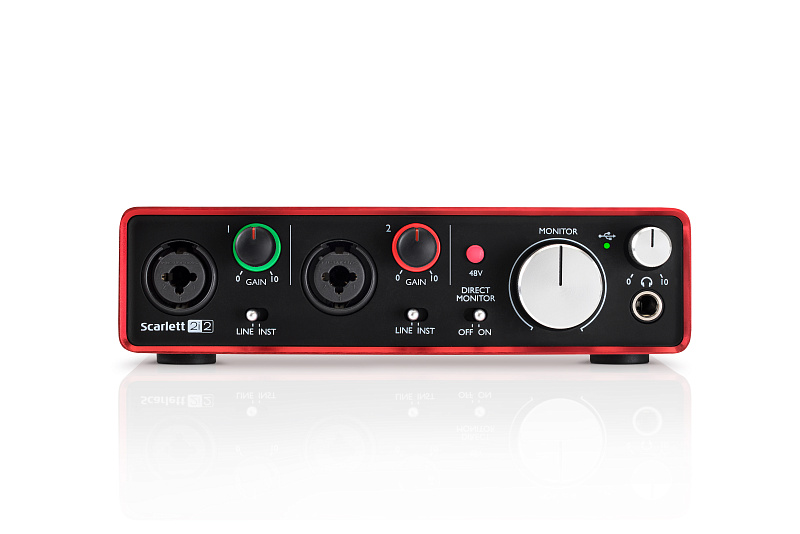 Фото FOCUSRITE Scarlett Studio 2nd Gen студийный комплект (Scarlett 2i2 2nd Gen, наушники, микрофон, ПО, микрофонный кабель).