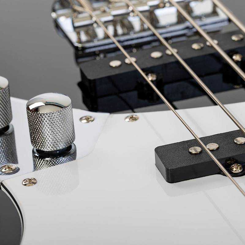 Фото Бас гитара ROCKDALE Stars JB Bass Black